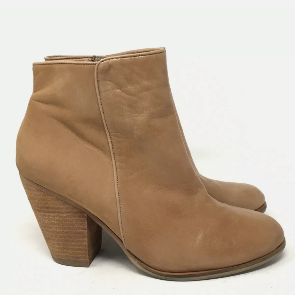 Vince Camuto Ankle Boots Tan Lambskin 9 - Picture 8 of 8